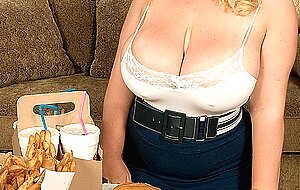 Obese Blonde Scarlett Rouge Eats A Bbw, Big-Tits, Chubby, Curvy, Thick